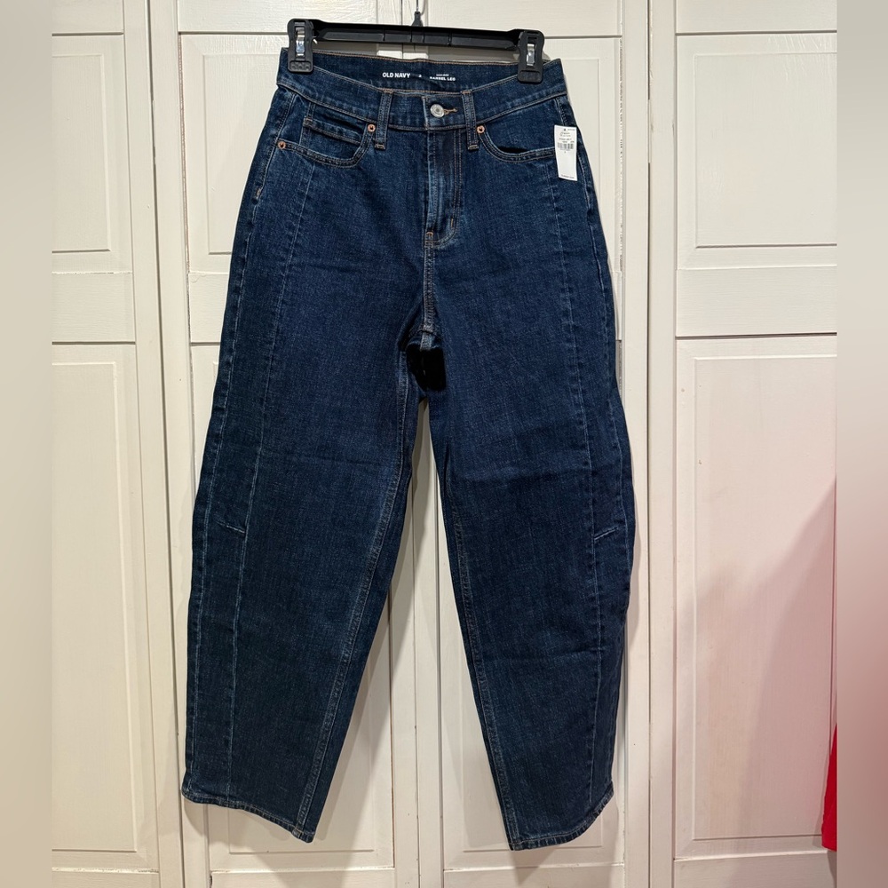 Old navy high rise barrel Jean size 2 NWT